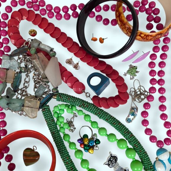 010 - Vintage To Now Jewelry Lot - Colour Pop - Picture 3 of 5